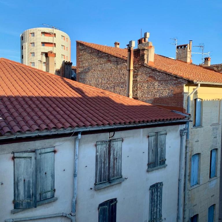 Notre Dame - One-Bedroom Apartment - 16