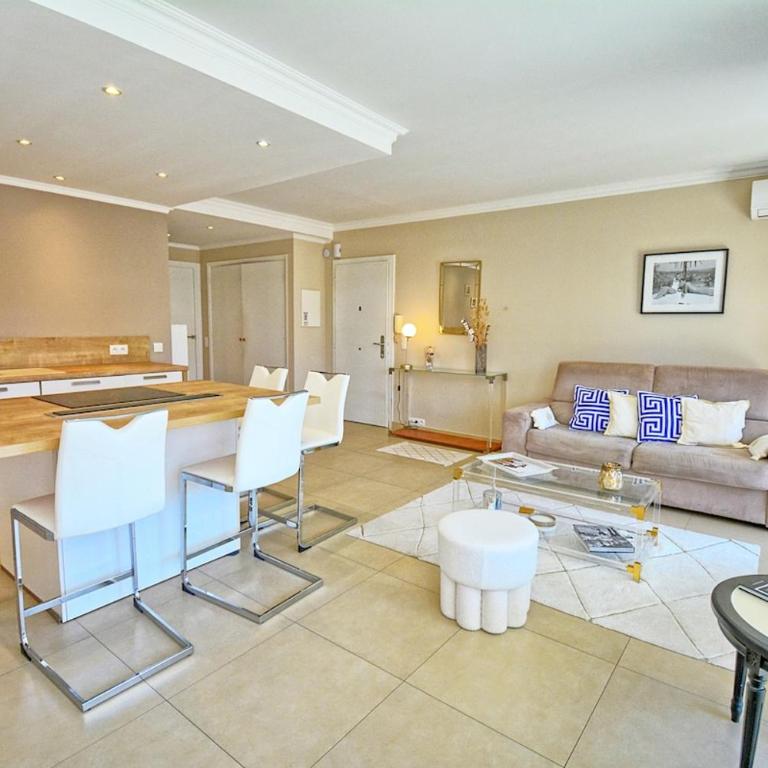 Luxury Apartment, Private Garden Sea within Walking Distance Parking - Appartement 1 Chambre - 1