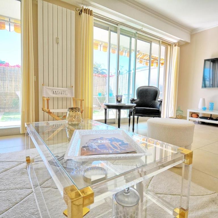 Luxury Apartment, Private Garden Sea within Walking Distance Parking - Appartement 1 Chambre - 6