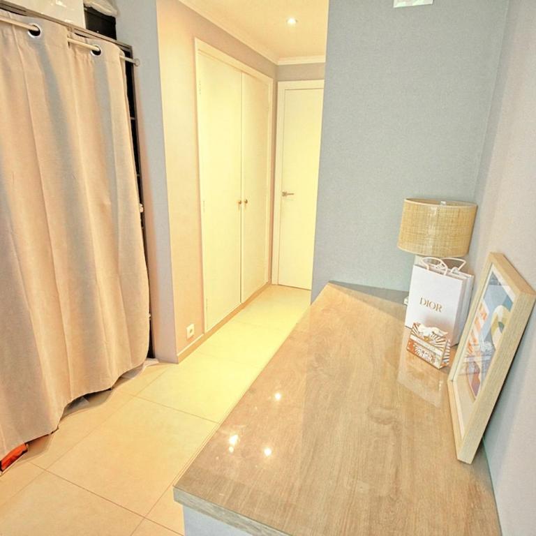 Luxury Apartment, Private Garden Sea within Walking Distance Parking - Appartement 1 Chambre - 13