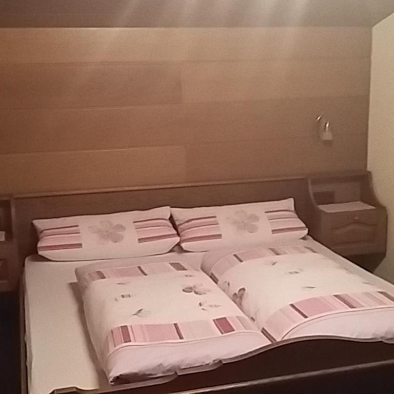 Haus Sonneck - Doppelzimmer mit Balkon - 8