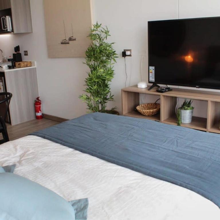 HOM I Studio frente al mall I Equipado I Wifi - Apartment - 8
