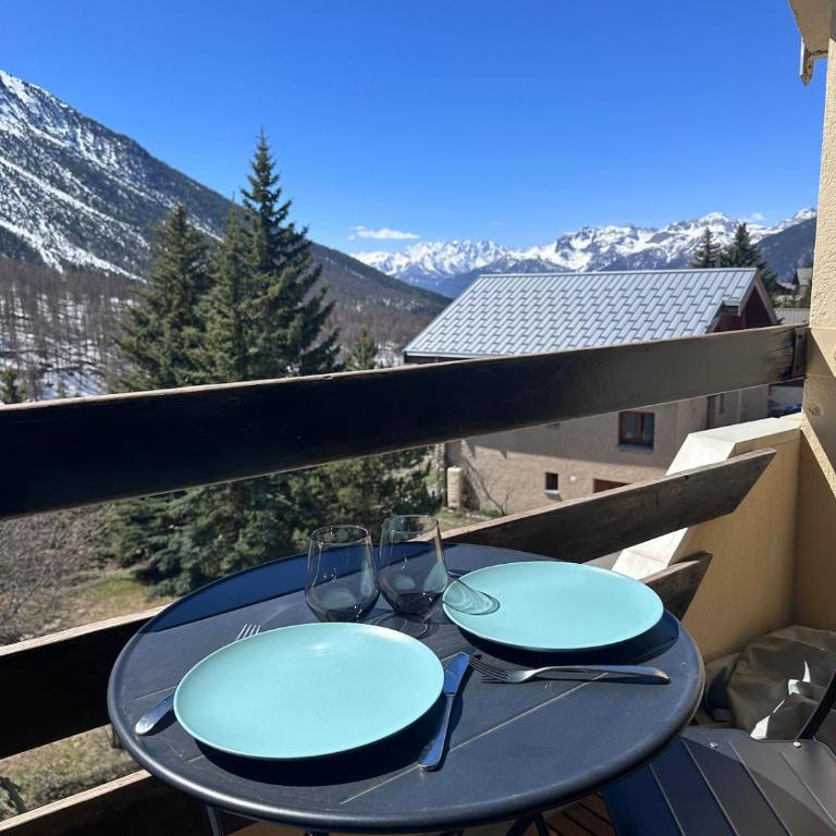 Beautiful, fully renovated studio apartment with a view - Apartment mit 1 Schlafzimmer - 9