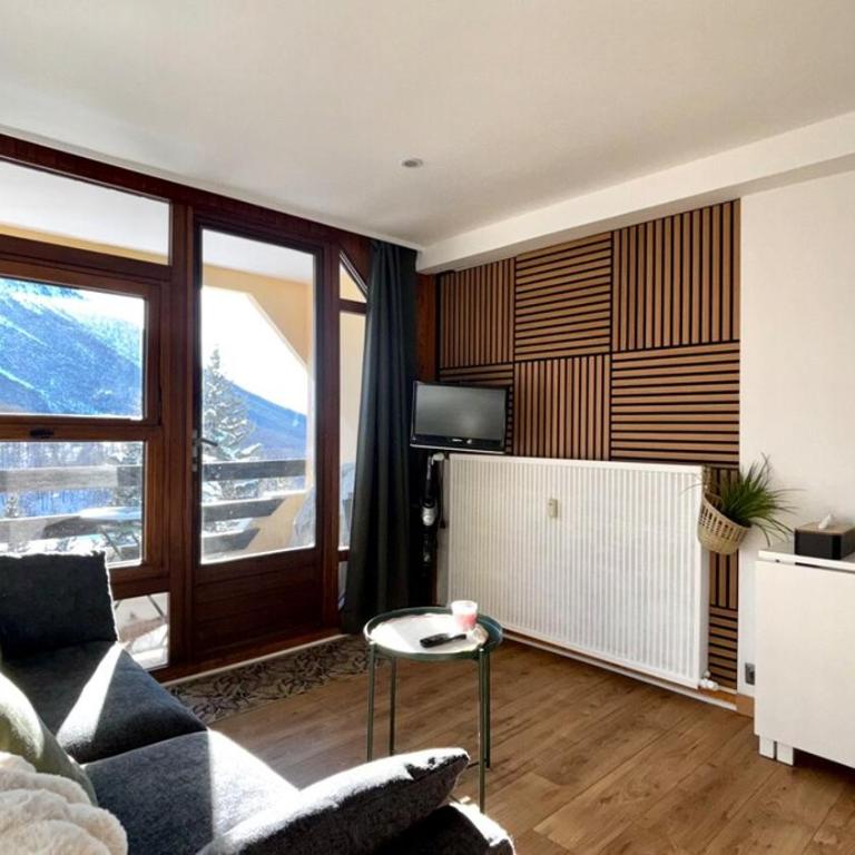 Beautiful, fully renovated studio apartment with a view - Apartment mit 1 Schlafzimmer - 10