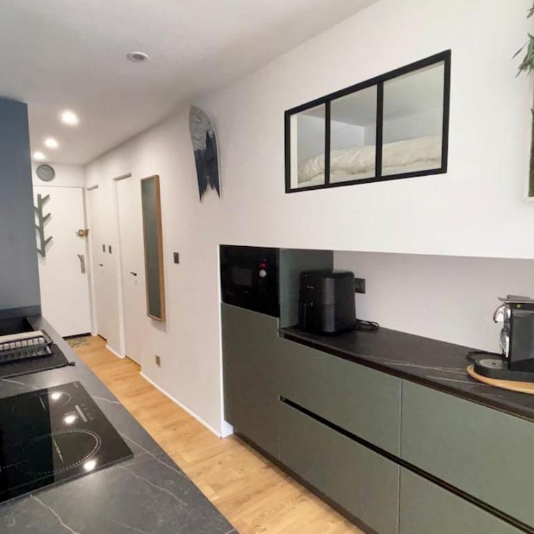 Beautiful, fully renovated studio apartment with a view - Apartment mit 1 Schlafzimmer - 14