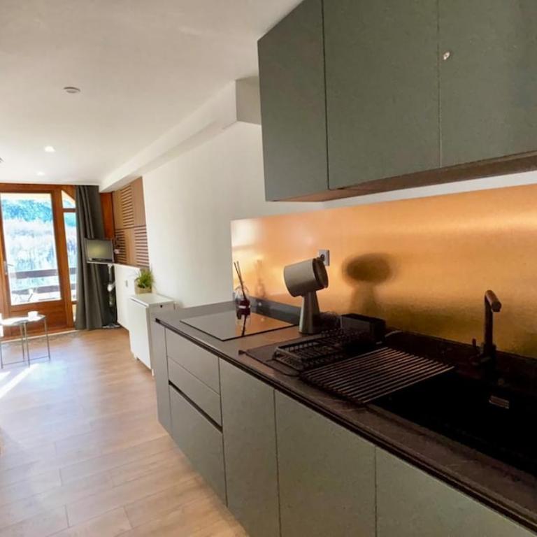 Beautiful, fully renovated studio apartment with a view - Apartment mit 1 Schlafzimmer - 16
