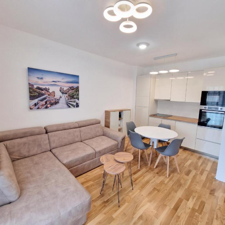 Twins Apartment - One-Bedroom Apartment - 6