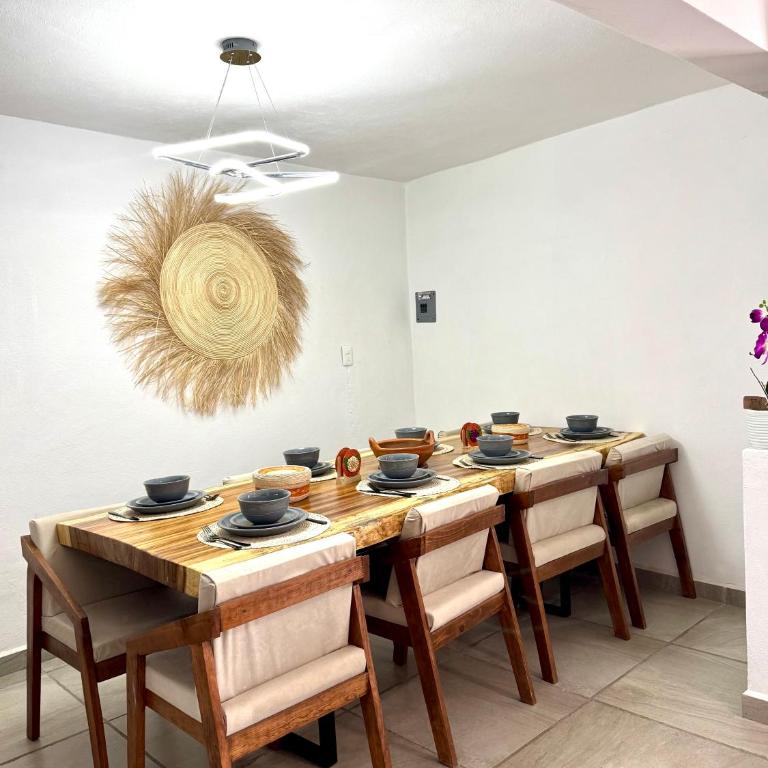 Vivencia GTO 4BR Rooftop w Private Garage 15m Dtwn - Four-Bedroom Vacation Home - 6