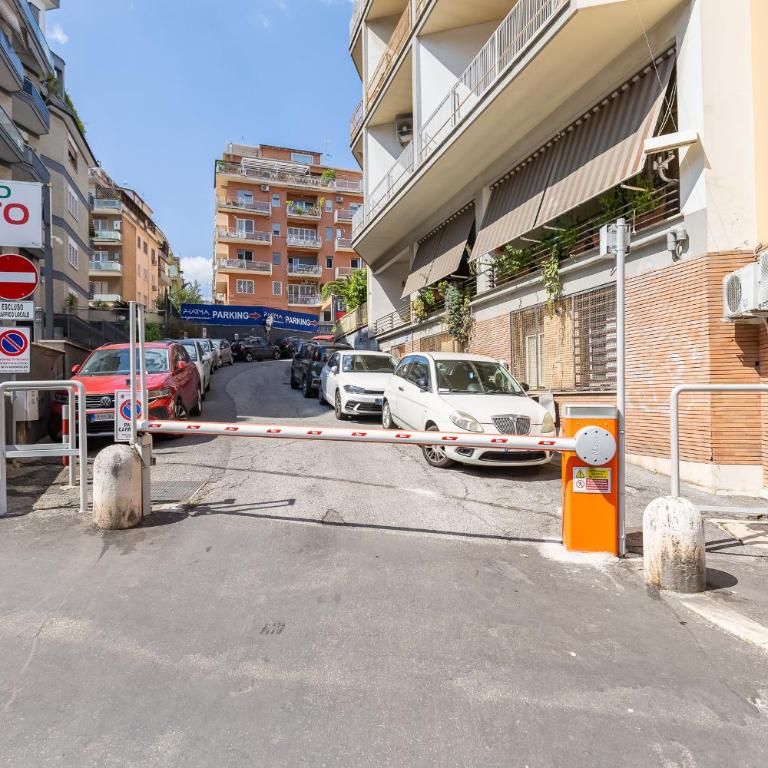 Joy House - Roma Vaticano - Three-Bedroom Vacation Home - 57
