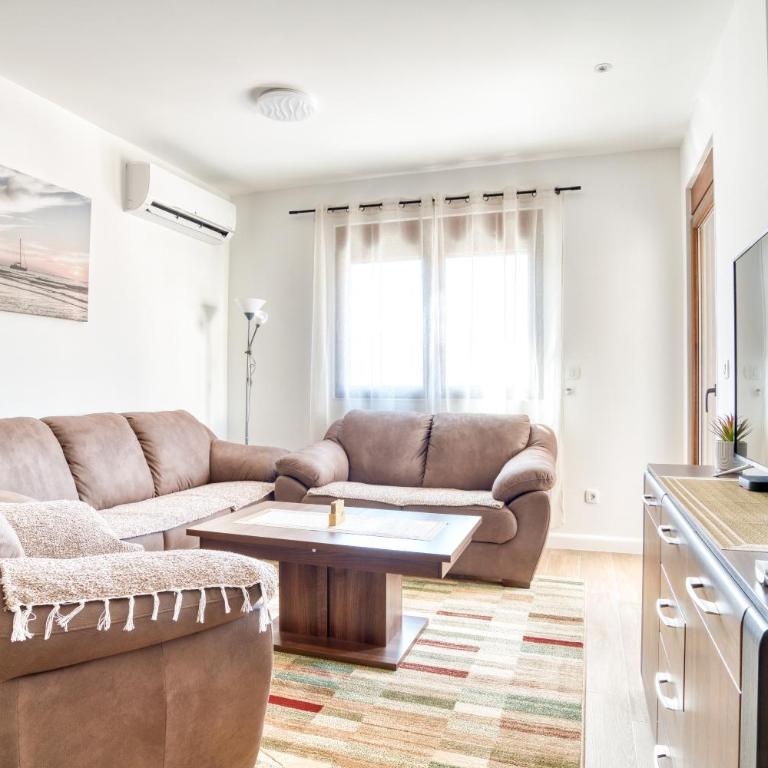 Sunny apartment - Apartman sa 2 Spavaće Sobe - 19