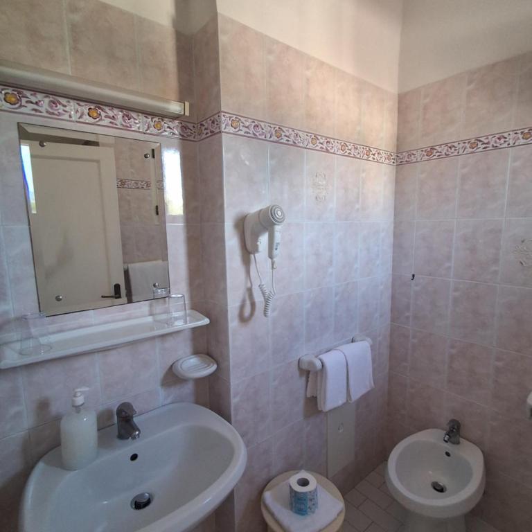 Hotel Dania - Double or Twin Room - 4
