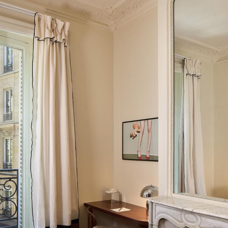 Hôtel d'Argenson - Chambre Double Confort - Vue sur Ville - 1