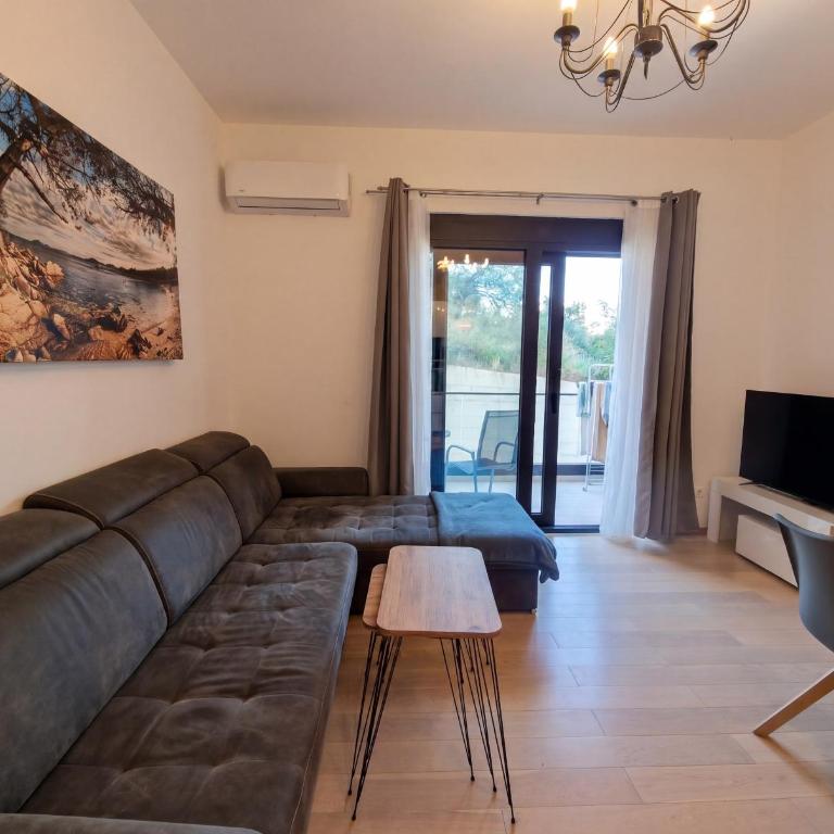 Leyla Apartment - One-Bedroom Apartment - 4