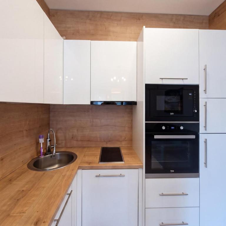Leyla Apartment - One-Bedroom Apartment - 11