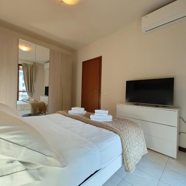 Castelnuovo Suite - One-Bedroom Apartment - 2