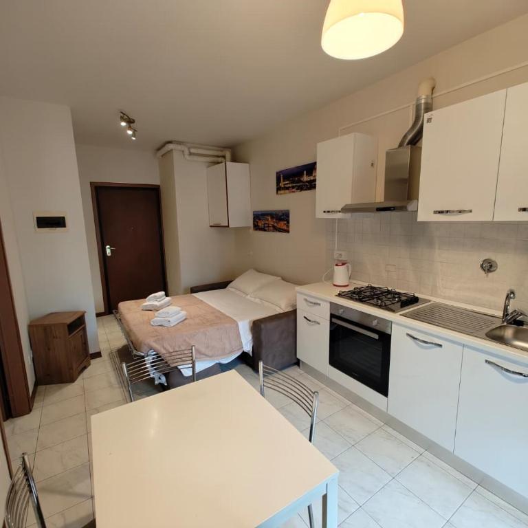 Castelnuovo Suite - One-Bedroom Apartment - 10