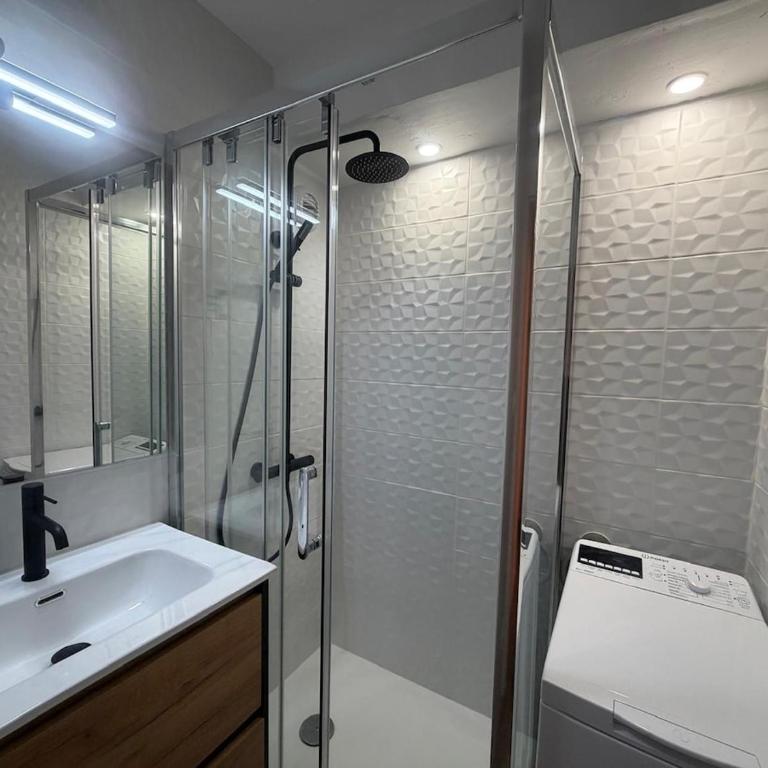 joli T2 proche du centre, en rez-de-chaussée pour 4 à 5 personnes, terrasse, Wi-Fi, parking - Appartamento con 1 Camera da Letto - 4