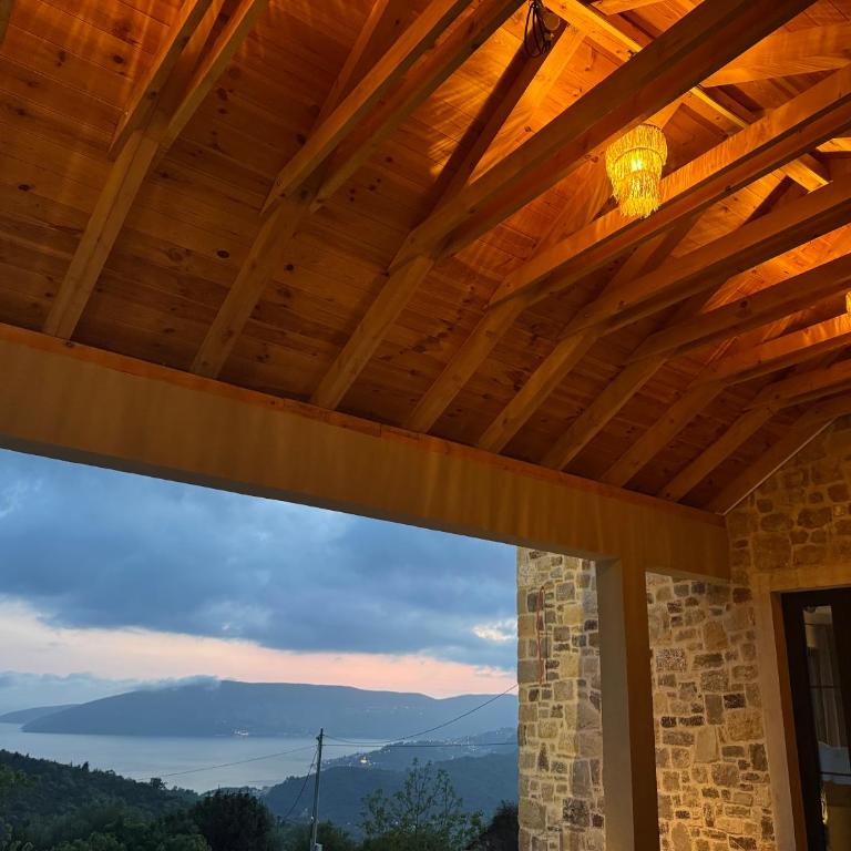 Sunset Stone Retreat - Three-Bedroom Villa - 5