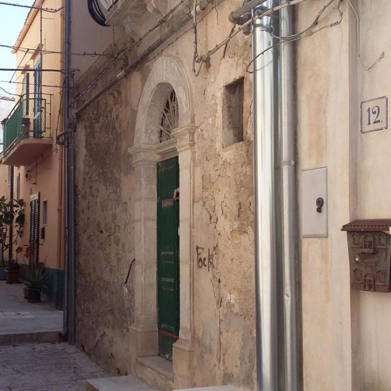 Parva Domus Intera casa indipendente in centro - Casa con 2 Camere da Letto - 2