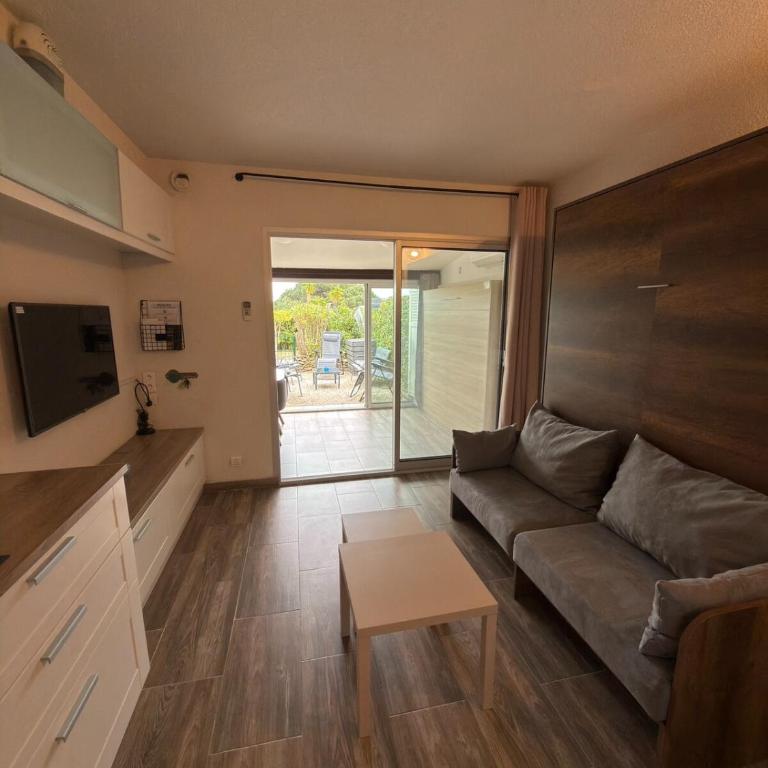 Studio jardin 4 pers piscine plage Le Lavandou - Apartamento Estudio - 2