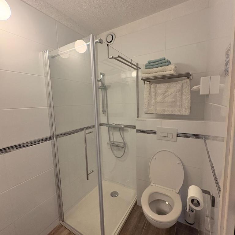 Studio jardin 4 pers piscine plage Le Lavandou - Apartamento Estudio - 12