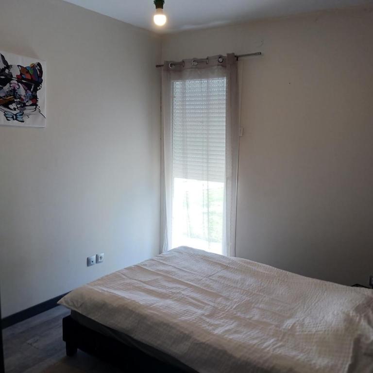 Grande maison plain pied,campagne, proche A7,parking privé, idéal pro et famille nombreuse - Villa - 26