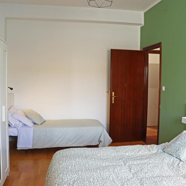 Bolo Apartment - 6 people, 2 bedrooms, near the train station - Apartamento de 2 dormitorios - 25