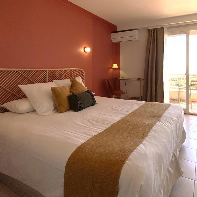 Hôtel Bellevue Cap d'Agde - Double room with sea view terrace 2nd floor (King-size bed or Twins) - 3