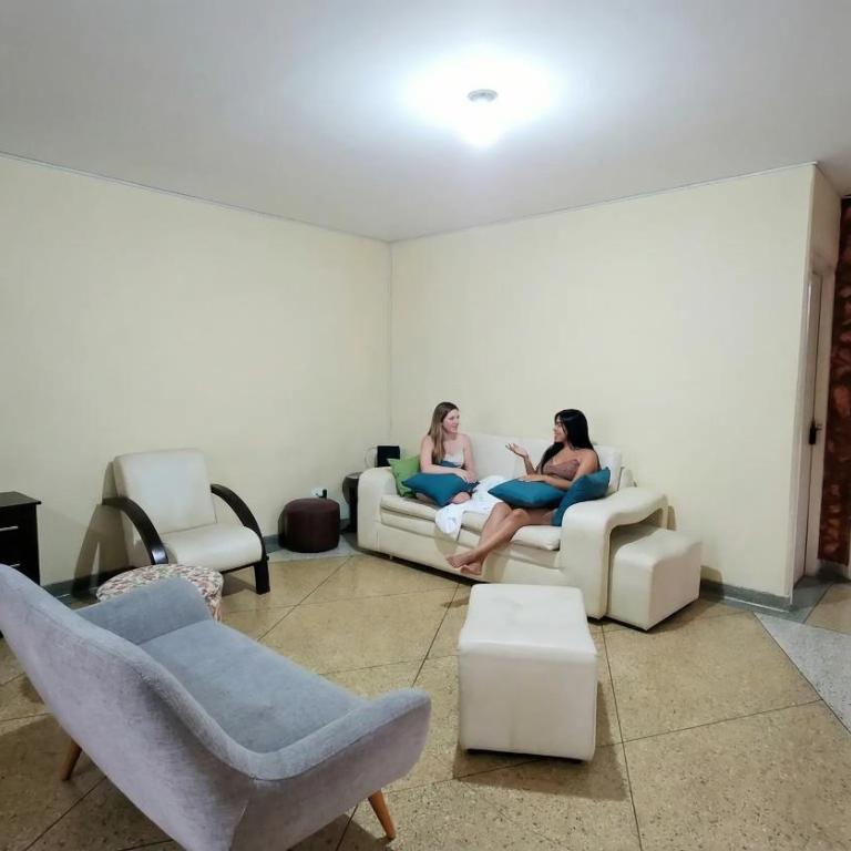 Mom's House Granada - Plazoleta Jairo Varela - Habitación Familiar Superior - 19