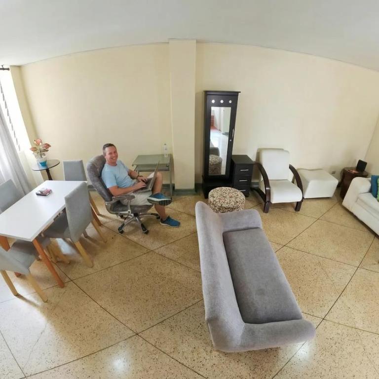 Mom's House Granada - Plazoleta Jairo Varela - Habitación Familiar Superior - 20