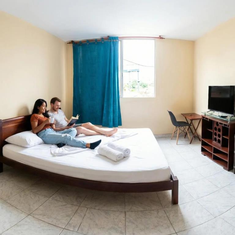 Mom's House Granada - Plazoleta Jairo Varela - Habitación cuádruple - 9