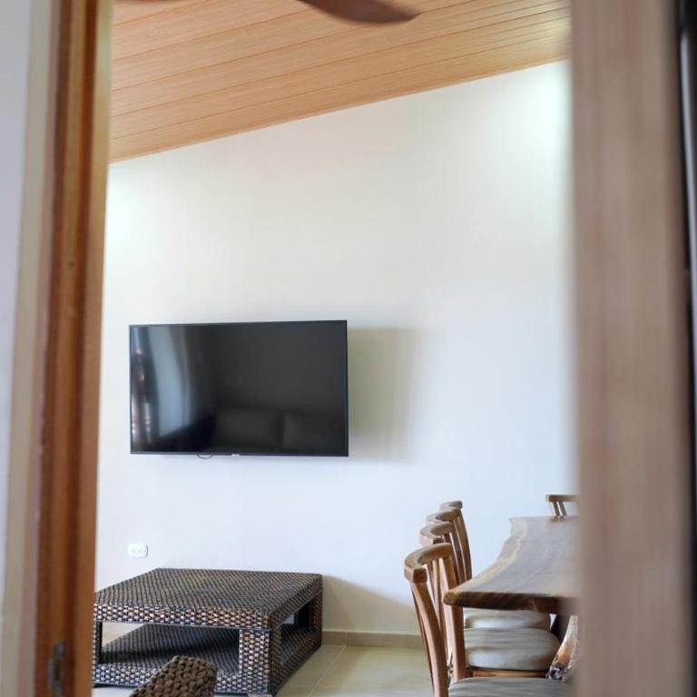 Casa Caribe Beach House - Five-Bedroom House - 5