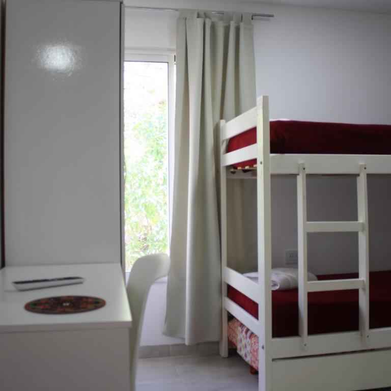 Agua De Coco - Family Room - 1