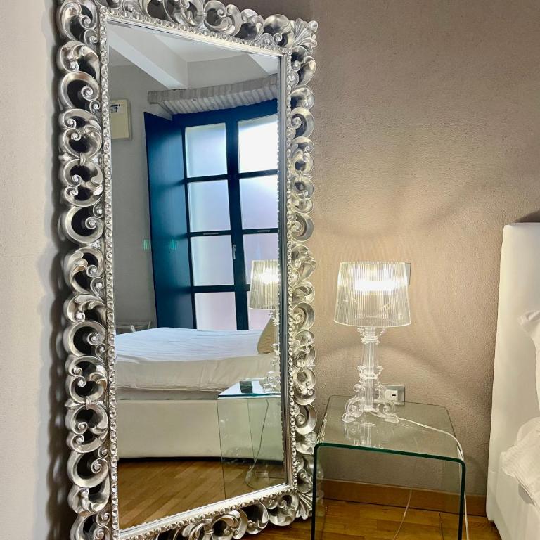 Martini Castello Boutique Rooms - Deluxe Queen Room - 2