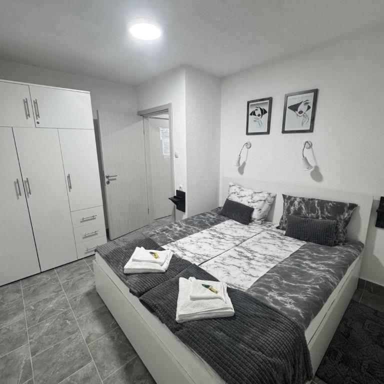 Vila Cirkovic - 200m od mermernog setalista - Komfor Trokrevetna Soba - 8