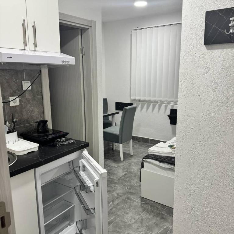 Vila Cirkovic - 200m od mermernog setalista - Komfor Trokrevetna Soba - 10