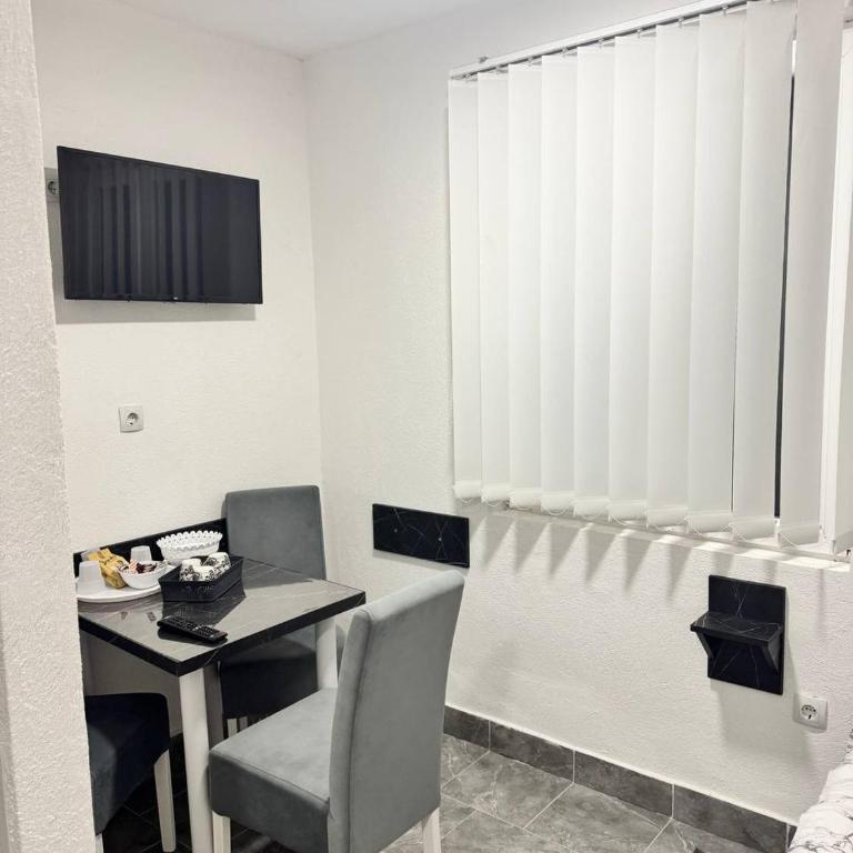 Vila Cirkovic - 200m od mermernog setalista - Komfor Trokrevetna Soba - 5