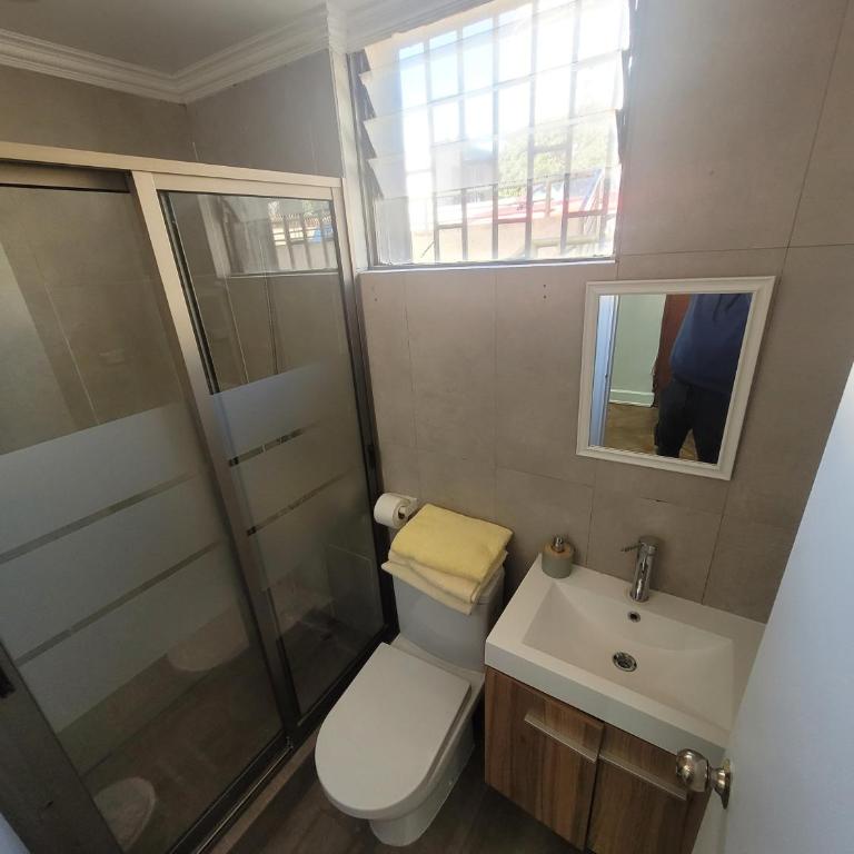 Hotel Traslaviña - Habitación Cuádruple con baño privado - 5