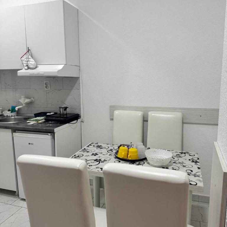 Vila Cirkovic - 200m od mermernog setalista - Komfor Četvorokrevetna Soba - 1