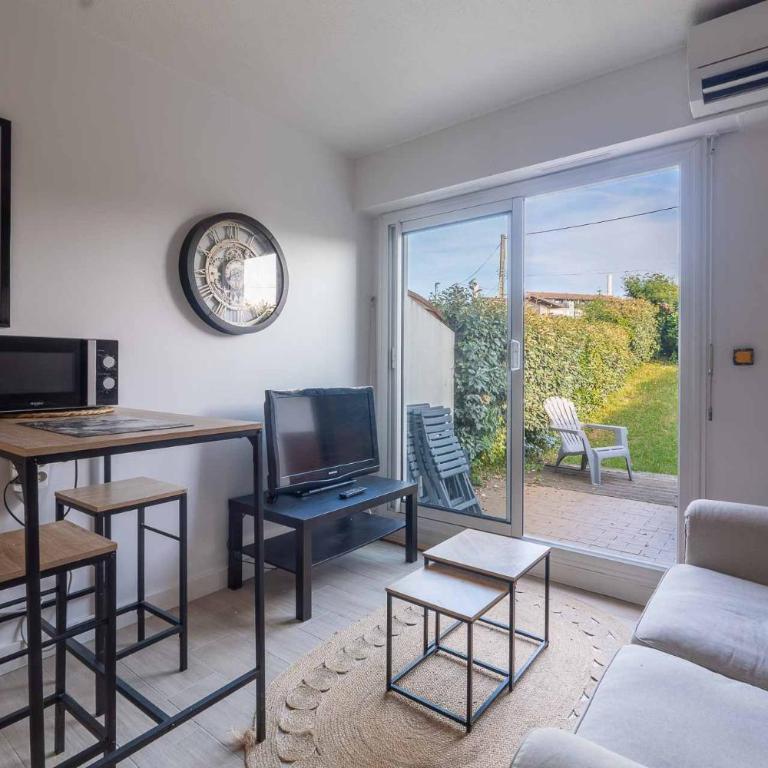 Charmant studio climatisé à deux pas de la plage! - Appartement 1 Chambre - 1
