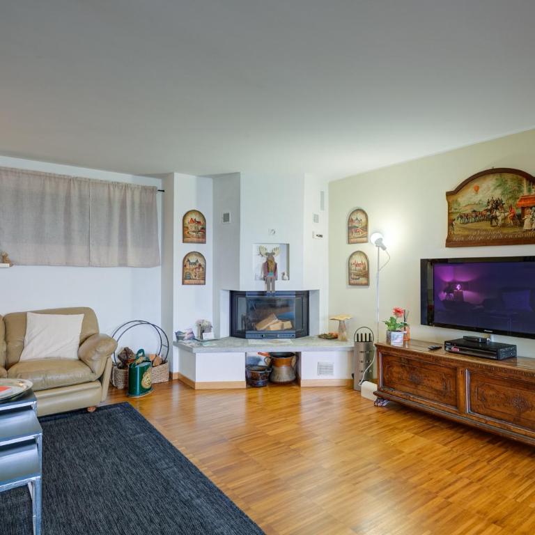 La BuCa - Como - Elegant apartment, 150 sq m - Private covered parking - Private terrace - Just 1500 mt from downtown - Appartamento con 2 Camere da Letto e Terrazza - 9