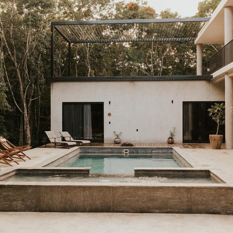 Jungle Retreat with Master Suites - Villa - 4