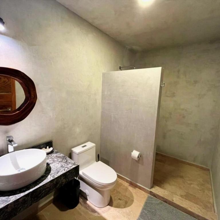 Jungle Retreat with Master Suites - Villa - 22