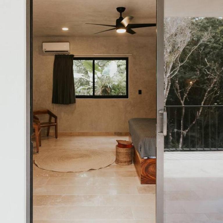Jungle Retreat with Master Suites - Villa - 41
