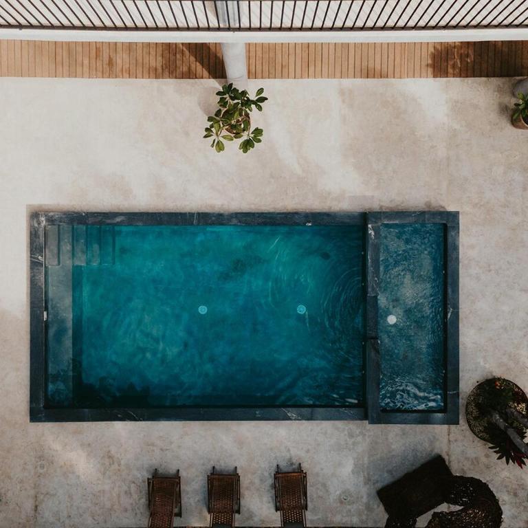 Jungle Retreat with Master Suites - Villa - 44