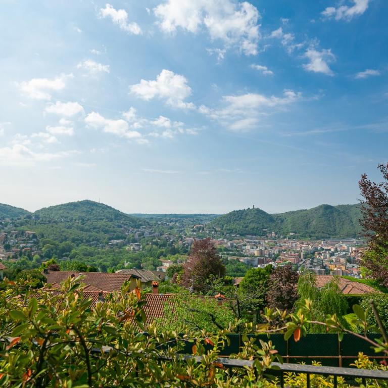 La BuCa - Como - Elegant apartment, 150 sq m - Private covered parking - Private terrace - Just 1500 mt from downtown - Appartamento con 2 Camere da Letto e Terrazza - 25