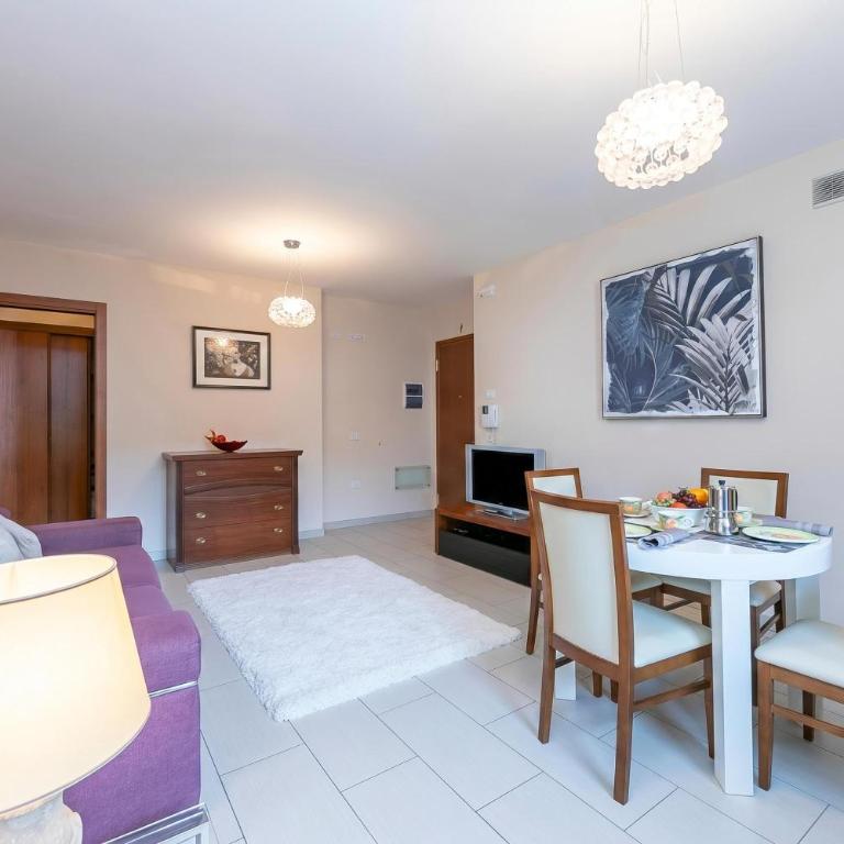 Casa Margherita Few Minutes From Lake - Happy Rentals - Appartamento con Vista Montagna - 12