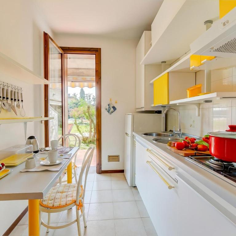 Cinzia Apartment Front Beach - Happy Rentals - Appartamento con Terrazza - 10