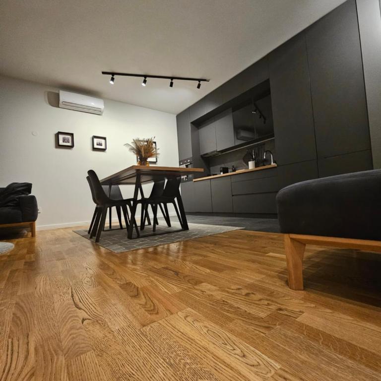 West Side 99 - Two-Bedroom Apartment - 10