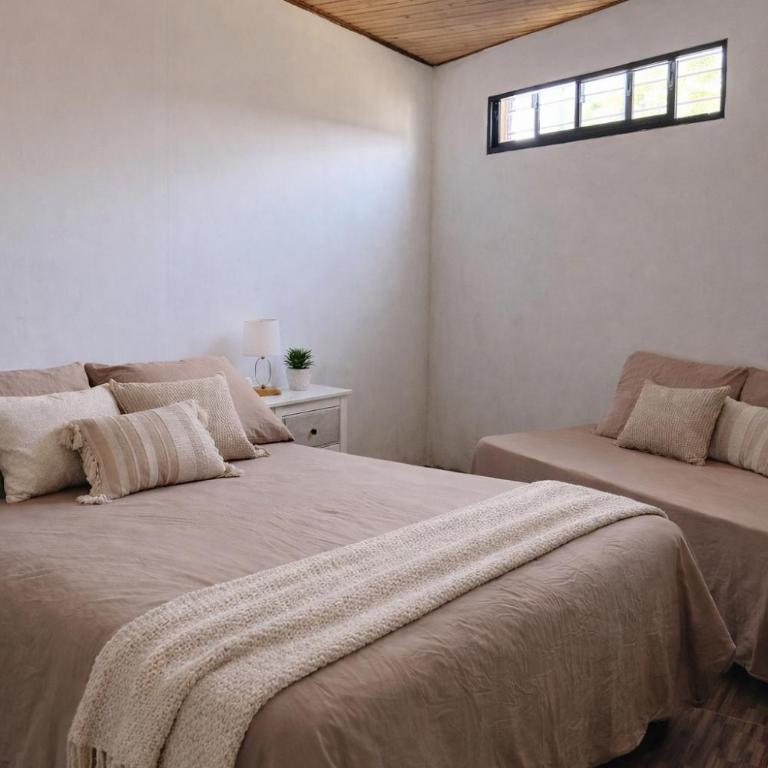 Casa completa con parrilla , cerca de la playa y Plaza de toros - Three-Bedroom House - 15